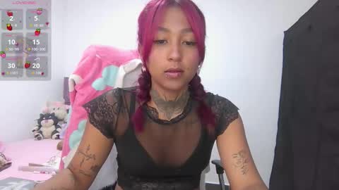 Snapshot of _kitty_moon2 chatting on January 8, 11:51 pm Stefany online show from January 8, 11:51 pm