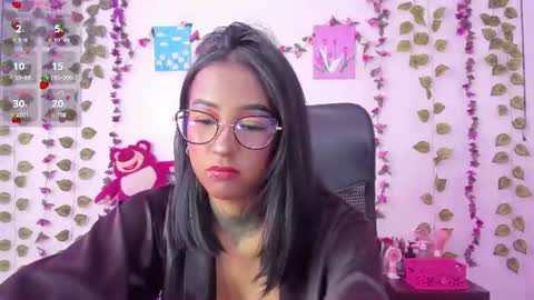 Snapshot of _kitty_moon2 chatting on June 17, 9:16 pm Stefany online show from June 17, 9:16 pm