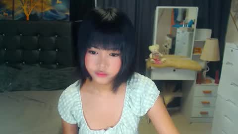 Snapshot of _kittyk7 chatting on March 3, 11:27 am bugrang online show from March 3, 11:27 am