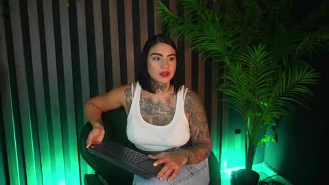 Snapshot of _kleo_ chatting on February 25, 10:18 pm online show from February 25, 10:18 pm