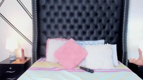 _krystal_cambell online show from November 10, 8:30 pm