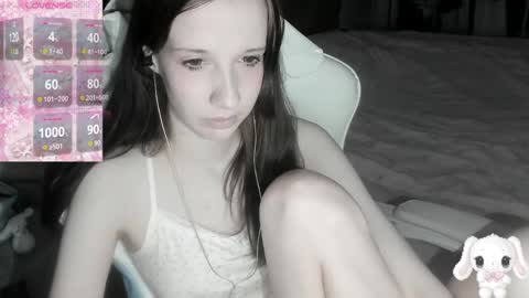  kuro  online show from April 12, 3:17 pm