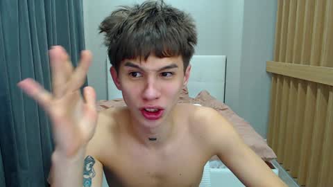 Snapshot of _kurt chatting on January 6, 4:36 am Kurt online show from January 6, 4:36 am