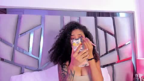 Lanna  online show from February 11, 1:49 pm