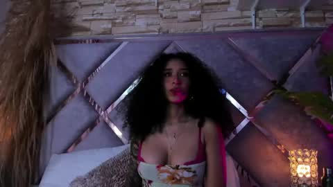 Lanna  online show from May 25, 12:38 am