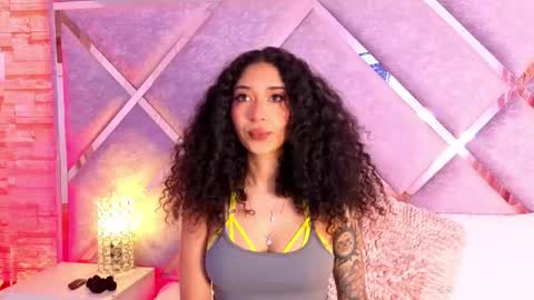 Lanna  online show from May 28, 11:40 am
