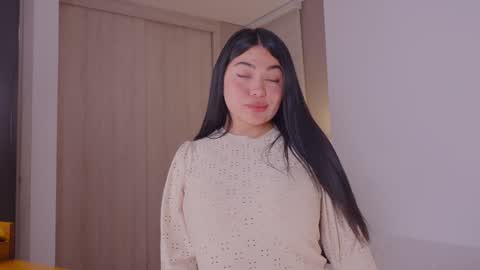 Snapshot of _lasuescun chatting on February 4, 12:40 am Alejandra suescun online show from February 4, 12:40 am