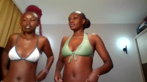 Snapshot of _latoyah chatting on June 25, 2:55 am _latoyah online show from June 25, 2:55 am