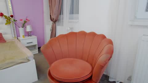 Snapshot of _lenapaul_ chatting on December 19, 5:50 pm Lena Paul online show from December 19, 5:50 pm