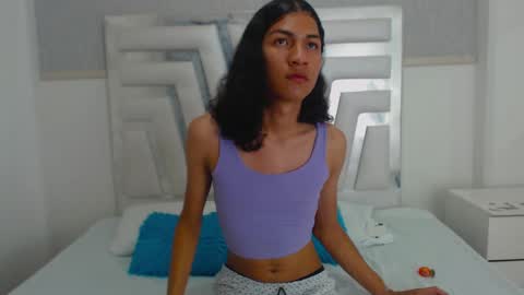 Snapshot of _lexx1e chatting on December 16, 1:43 pm _lexx1e online show from December 16, 1:43 pm