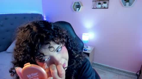 Liily online show from May 27, 3:09 pm