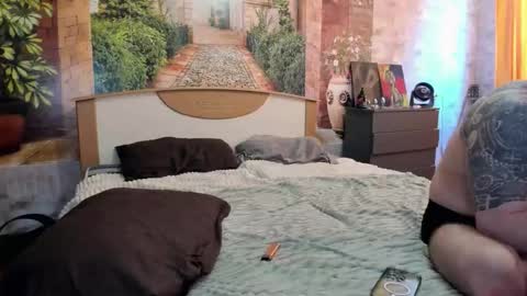 Snapshot of _litteangie_ chatting on February 14, 2:41 am _litteangie_ online show from February 14, 2:41 am