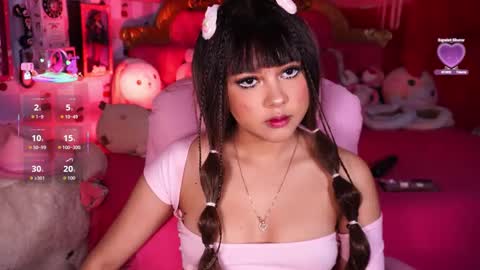 _little_glrl_ online show from June 1, 1:51 am