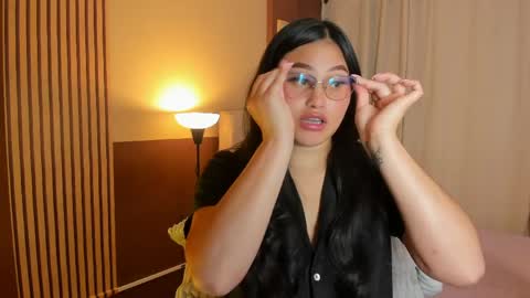 Ivy 3 online show from April 17, 8:01 pm