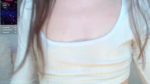 Snapshot of _little_misss chatting on December 8, 5:22 pm Mila online show from December 8, 5:22 pm
