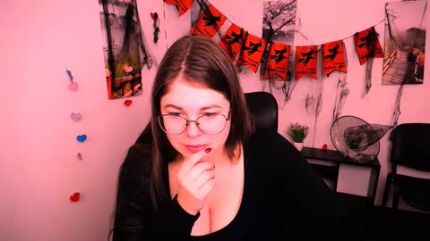 Snapshot of _lovely_mary chatting on October 29, 10:06 am Mary online show from October 29, 10:06 am