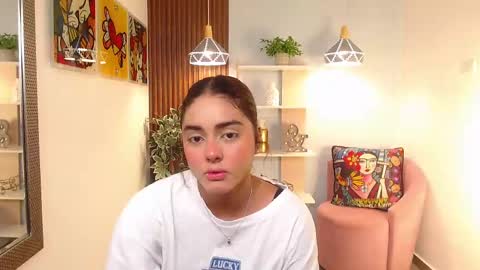 Lucy online show from May 29, 11:19 am
