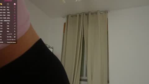 Snapshot of _luminika chatting on June 19, 3:27 pm Nika online show from June 19, 3:27 pm