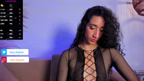 Snapshot of _luna_dupont_ chatting on December 23, 3:23 pm  Luna  online show from December 23, 3:23 pm