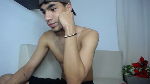 Snapshot of _luxury chatting on February 23, 1:14 am _luxury online show from February 23, 1:14 am