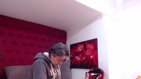 Snapshot of _madison_queen_ chatting on May 5, 12:24 pm Madison online show from May 5, 12:24 pm