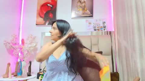 _marcela__ online show from May 25, 11:49 am