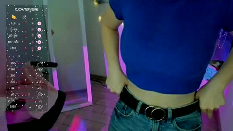 Snapshot of _margoqueen_ chatting on December 18, 11:02 am Margo online show from December 18, 11:02 am