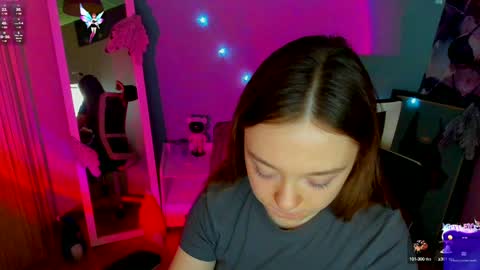 Snapshot of _margoqueen_ chatting on December 22, 7:54 am Margo online show from December 22, 7:54 am