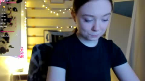 Snapshot of _margoqueen_ chatting on March 14, 2:22 pm Margo online show from March 14, 2:22 pm