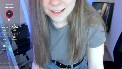 Snapshot of _margoqueen_ chatting on April 11, 6:40 am Margo online show from April 11, 6:40 am