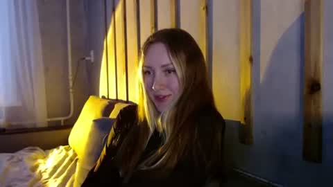 Snapshot of _marianne_ chatting on July 13, 7:05 pm online show from July 13, 7:05 pm