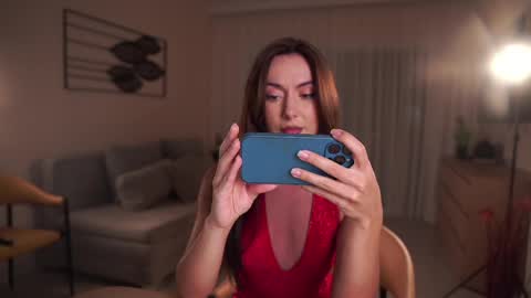 Snapshot of _mariarty_ chatting on February 15, 11:03 pm Marie -   -25 discount online show from February 15, 11:03 pm