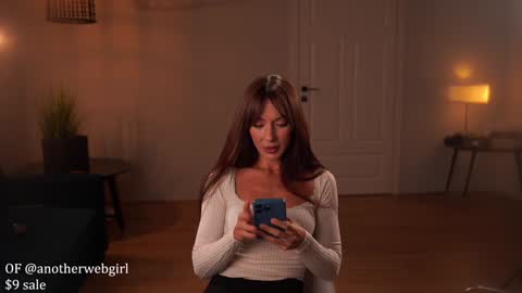 Snapshot of _mariarty_ chatting on October 12, 5:45 pm Marie -   -25 discount online show from October 12, 5:45 pm