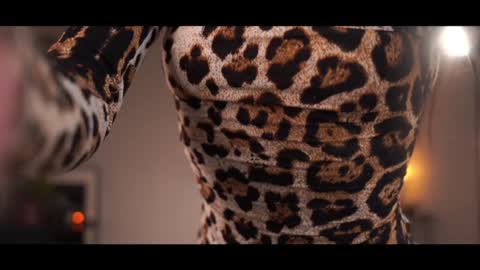 Marie -   -25 discount online show from December 4, 9:45 pm