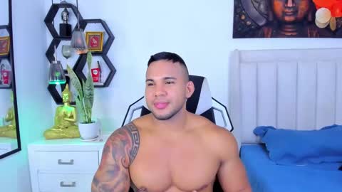 _matthew_santos_ online show from October 16, 8:43 pm