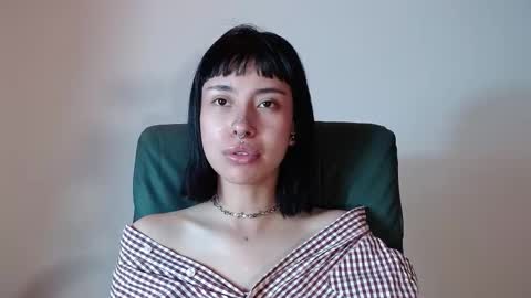 Mavis  online show from October 10, 8:08 pm