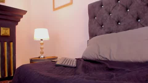 _maximo_1 online show from July 10, 3:25 pm