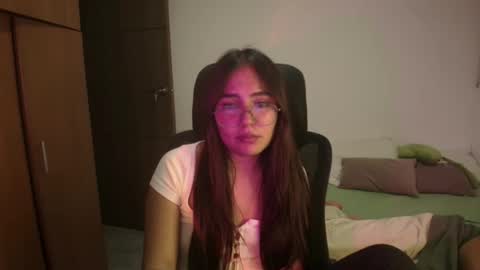 max and abby online show from May 27, 1:24 am