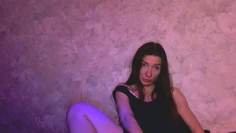 me0w me0w online show from February 6, 10:00 pm