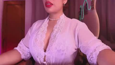 Snapshot of _megan_akbar chatting on March 22, 1:14 pm Marce online show from March 22, 1:14 pm