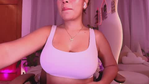 Snapshot of _megan_akbar chatting on April 30, 1:39 pm Marce online show from April 30, 1:39 pm