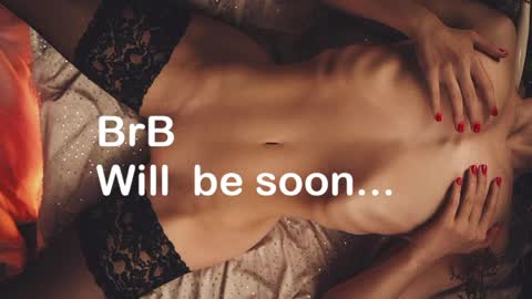 Snapshot of _meganmeow_ chatting on April 5, 8:50 pm Saturday - start 2030-2130 GMT online show from April 5, 8:50 pm