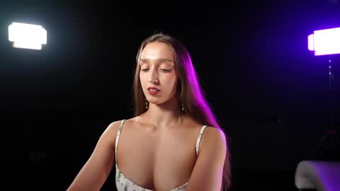 Snapshot of _meganmeow_ chatting on April 14, 8:59 pm Saturday - start 2030-2130 GMT online show from April 14, 8:59 pm
