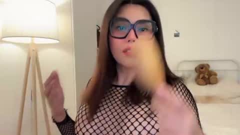 Snapshot of _meganvalle chatting on July 6, 9:28 am Megan online show from July 6, 9:28 am