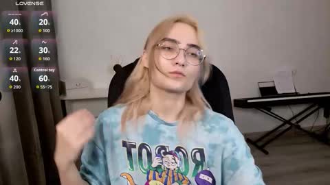 _meow_neko_ online show from February 22, 10:41 pm