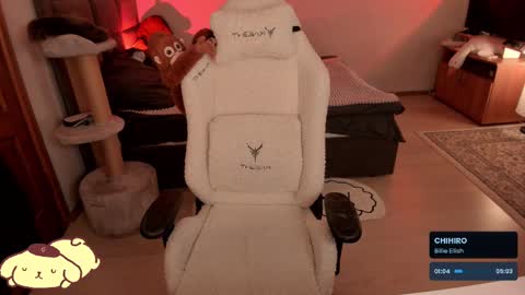 Snapshot of _meowmiko__ chatting on February 9, 10:11 pm miko3 online show from February 9, 10:11 pm