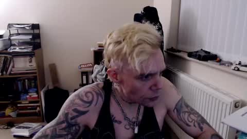 Snapshot of _mercy_me_ chatting on March 21, 2:49 am _mercy_me_ online show from March 21, 2:49 am