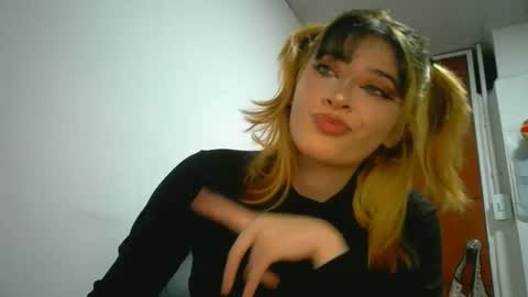 Mia-foster online show from March 4, 11:55 pm