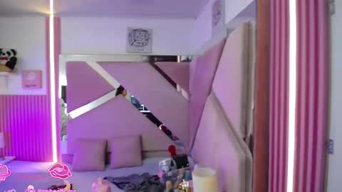  Mia  online show from January 19, 12:31 pm