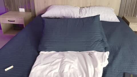 _miamiller_ online show from February 20, 11:10 pm